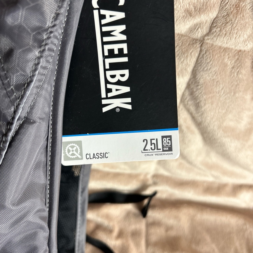 CamelBak Gray Hydration Backpack - image 3